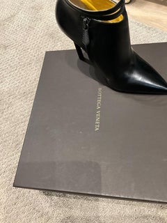 Bottega Veneta Bootie with Heel Size EU 35