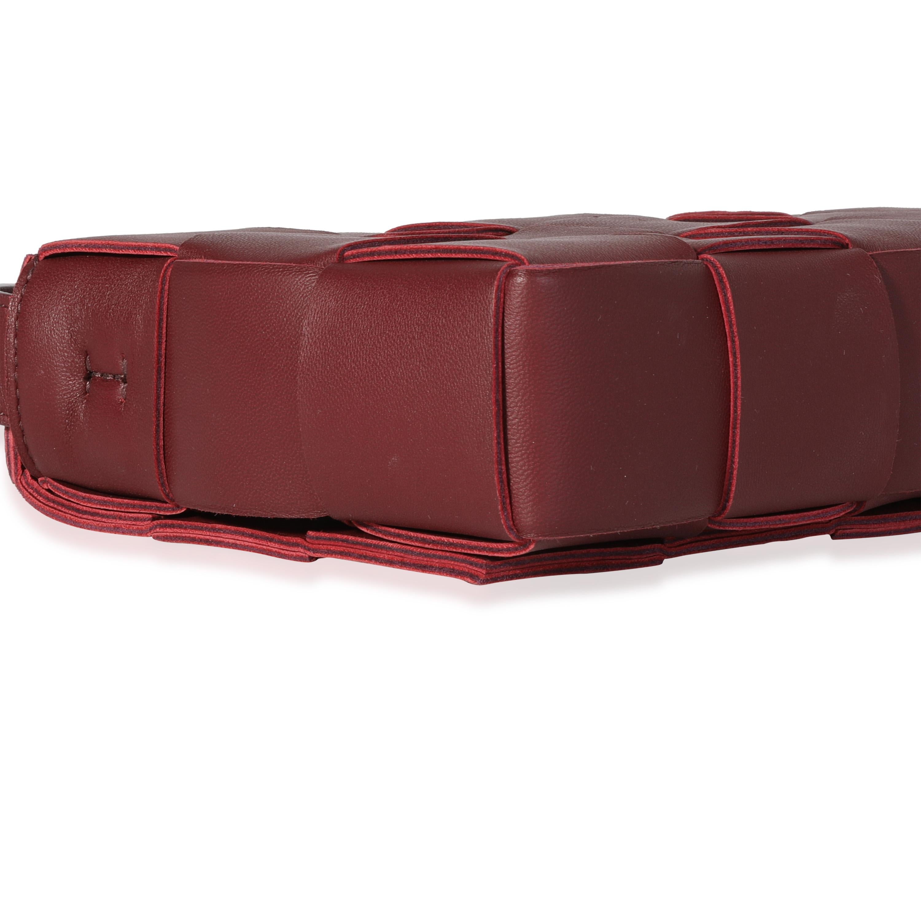 Bottega Veneta Bordeaux Intrecciato Lambskin Cassette Bag In Excellent Condition In New York, NY