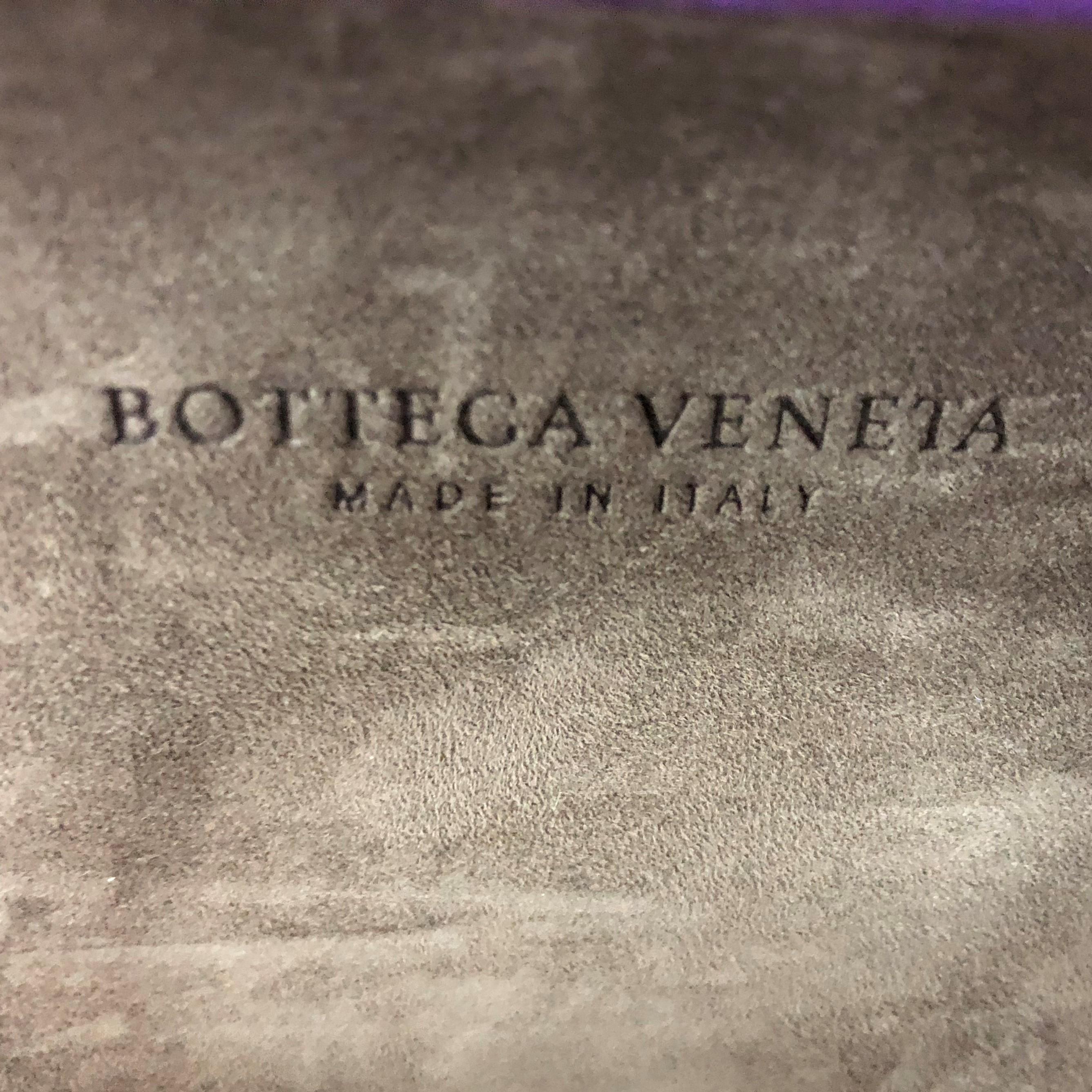 Bottega Veneta Box Knot Clutch Crocodile Long 1