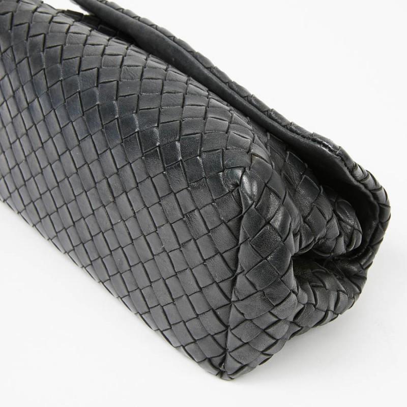 BOTTEGA VENETA Braided Leather Clutch In Good Condition In Paris, FR