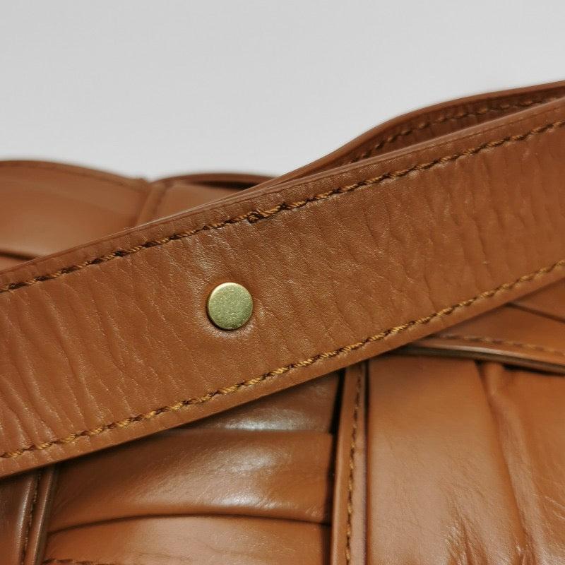 Bottega Veneta Brick Cassette Small Tan Brown Leather Crossbody Bag For Sale 2