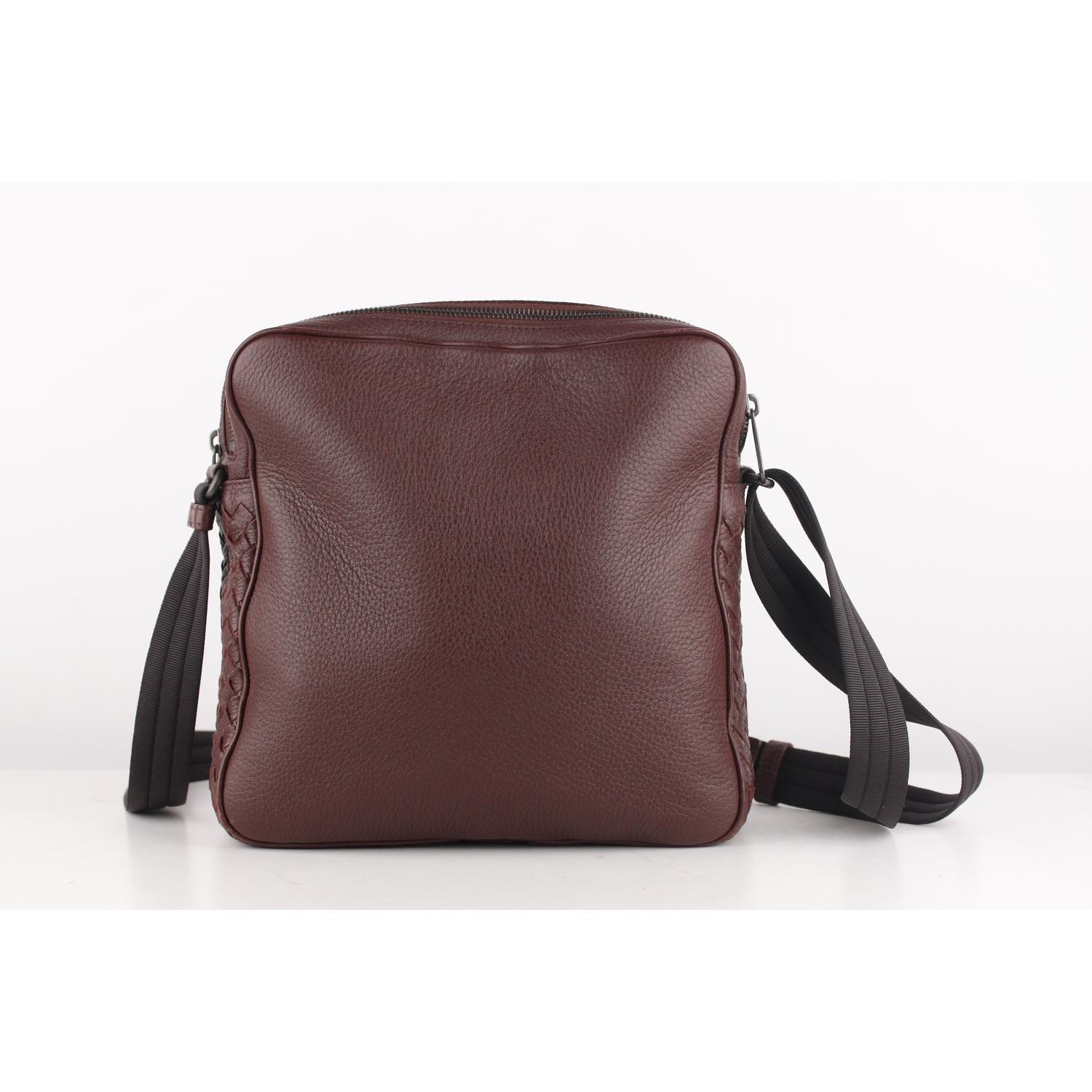 Bottega Veneta Brown Grained Leather Messenger Crossbody Bag In Good Condition In Rome, Rome