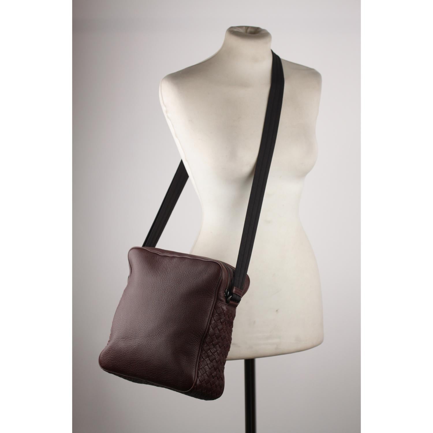 Bottega Veneta Brown Grained Leather Messenger Crossbody Bag 3