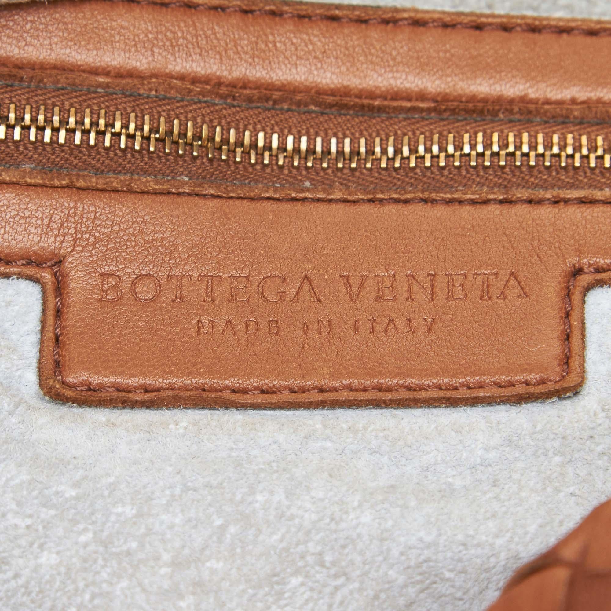 Bottega Veneta Brown Intrecciato Hobo Bag In Good Condition In Orlando, FL