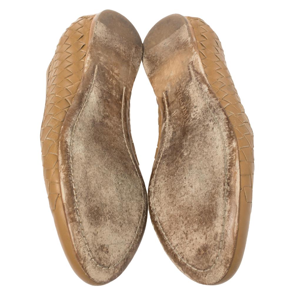 Bottega Veneta Brown Intrecciato Leather Ballet Flats Size 37.5 In Good Condition For Sale In Dubai, Al Qouz 2