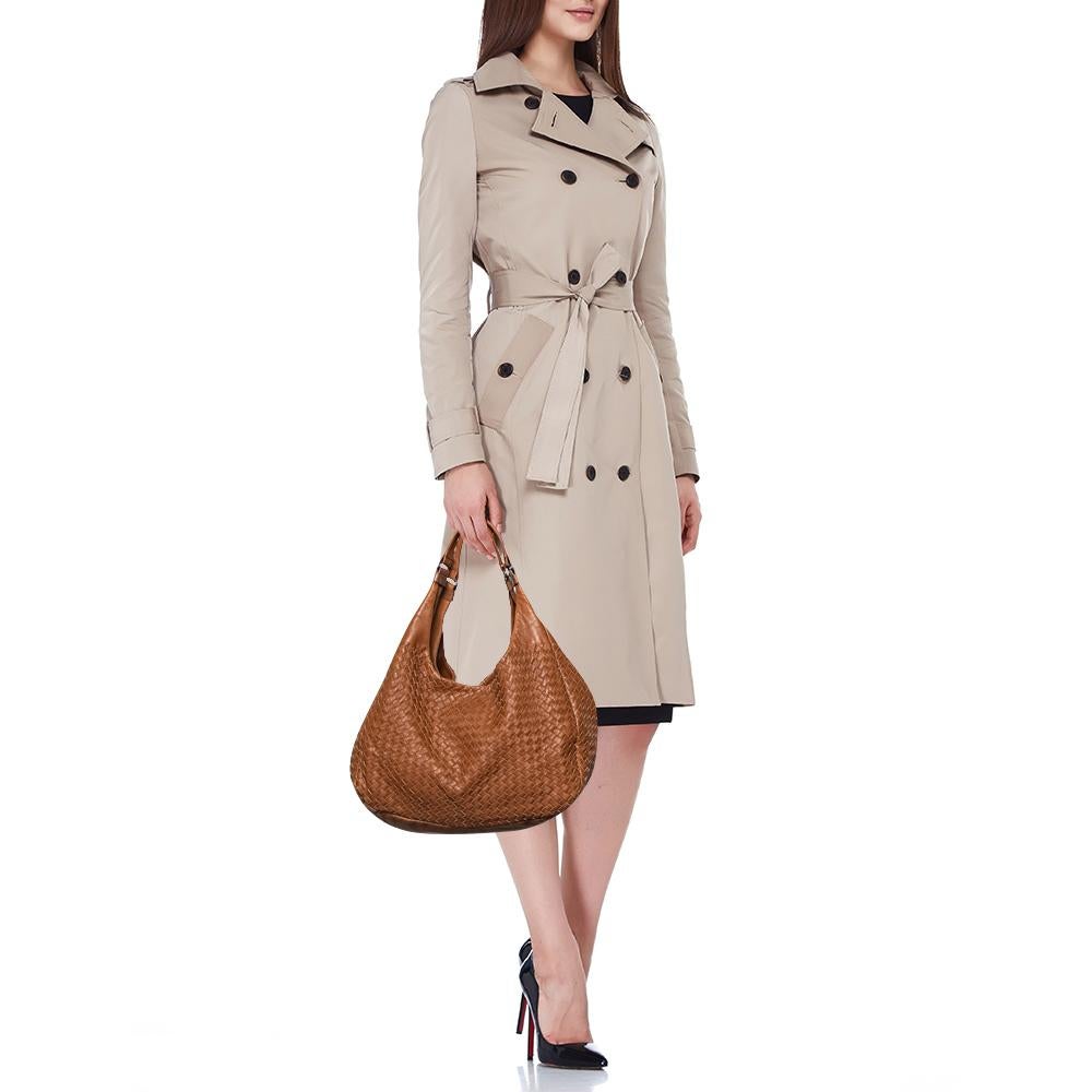 Crafted from quality materials, your wardrobe is missing out on this beautifully made designer bag. Look your fashionable best in any outfit with this stylish bag that promises to elevate your ensemble.

