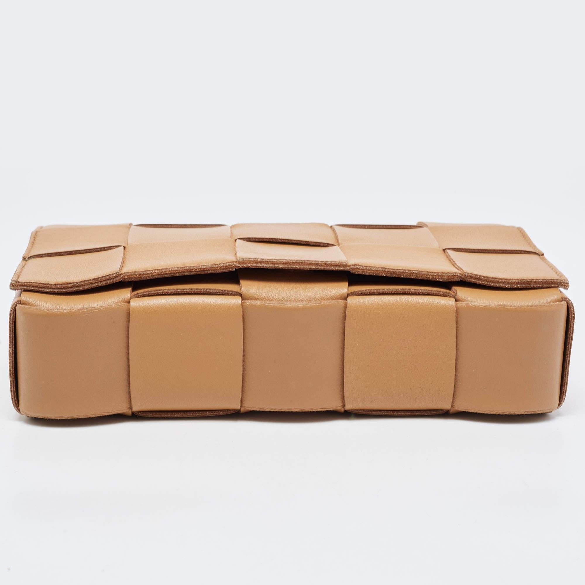 Bottega Veneta Brown Intrecciato Leather Cassette Shoulder Bag For Sale 1