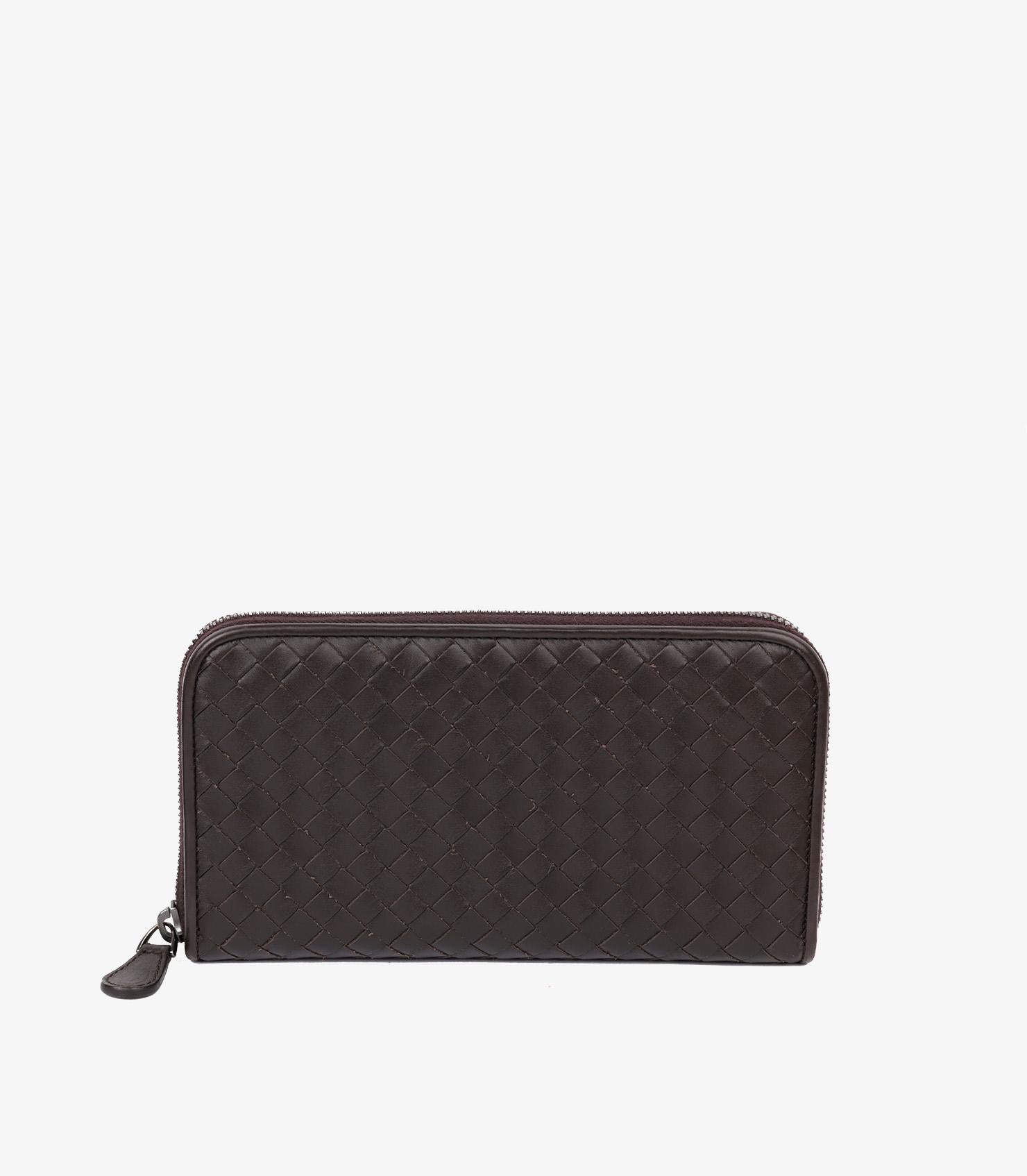 Black Bottega Veneta Brown Intrecciato Leather Long Zip Wallet For Sale