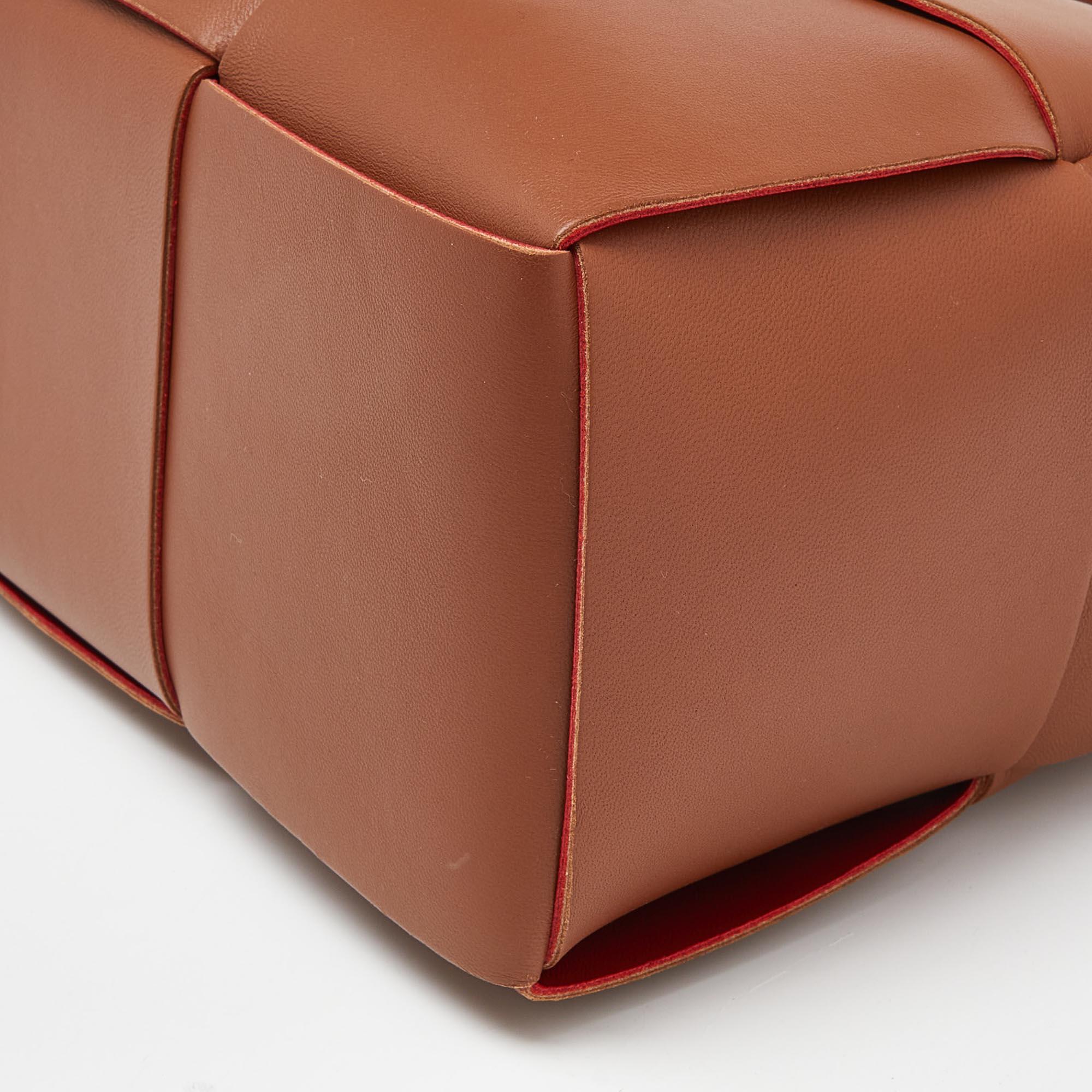 Bottega Veneta Brown Intrecciato Leather Medium Arco Tote For Sale 8