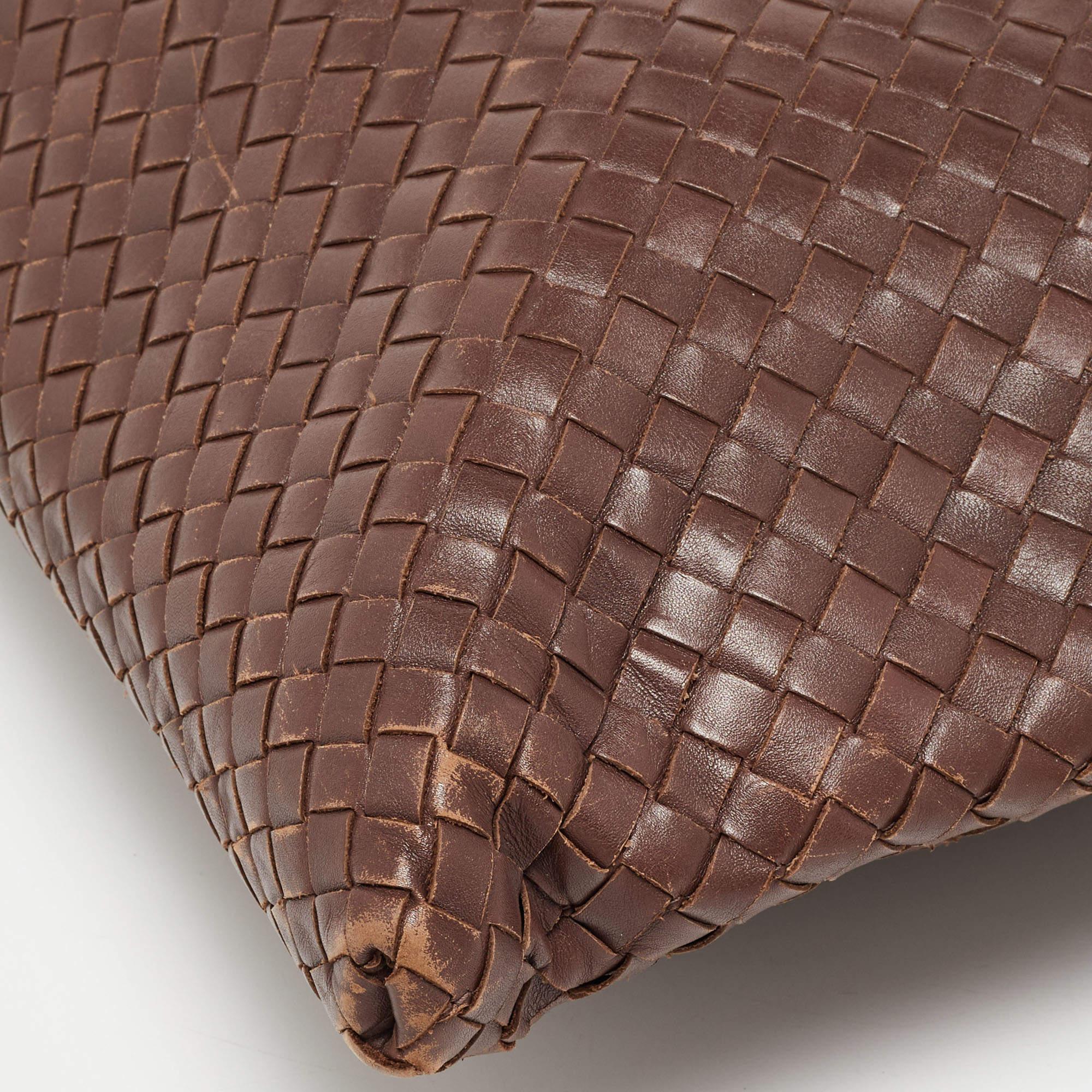 Men's Bottega Veneta Brown Intrecciato Leather Messenger Bag