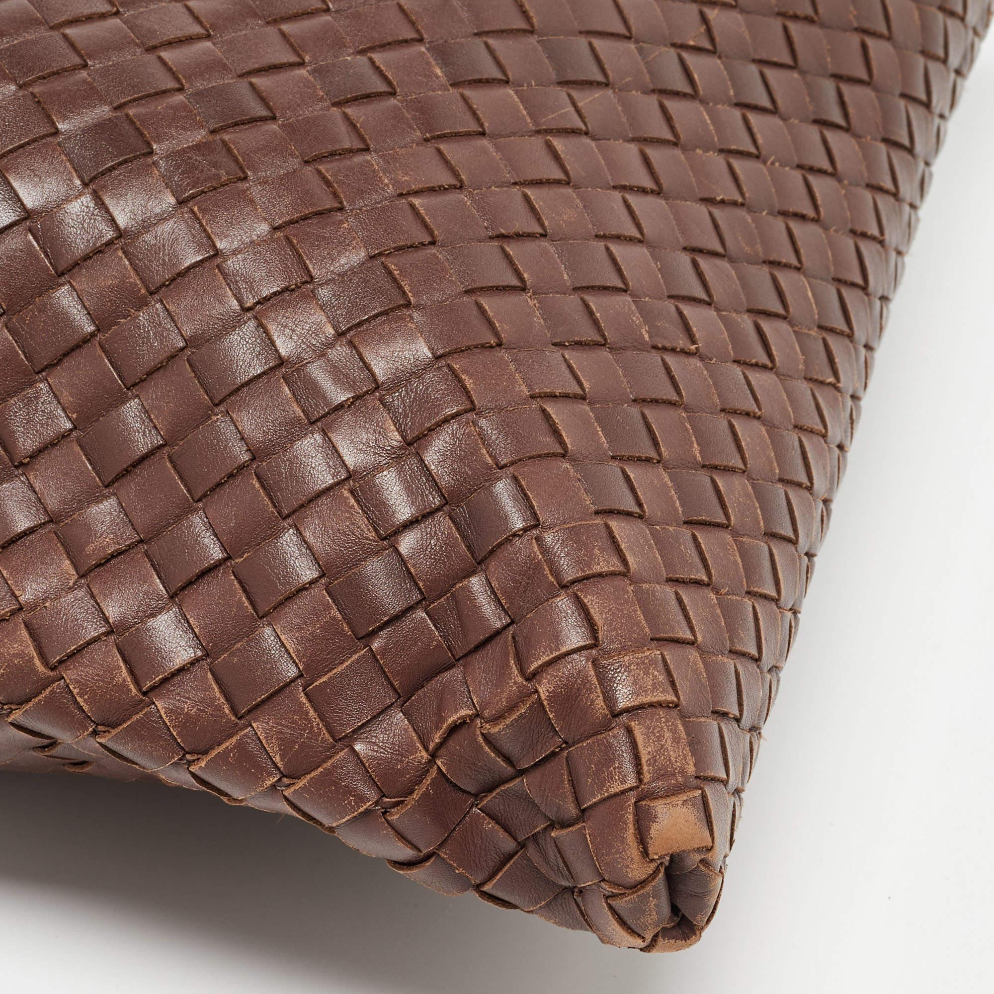 Bottega Veneta Brown Intrecciato Leather Messenger Bag 1