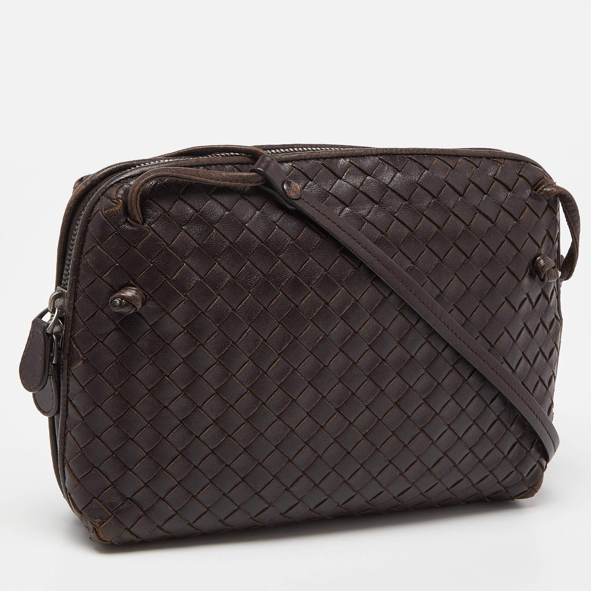 Bottega Veneta Brown Intrecciato Leather Nodini Crossbody Bag In Fair Condition In Dubai, Al Qouz 2