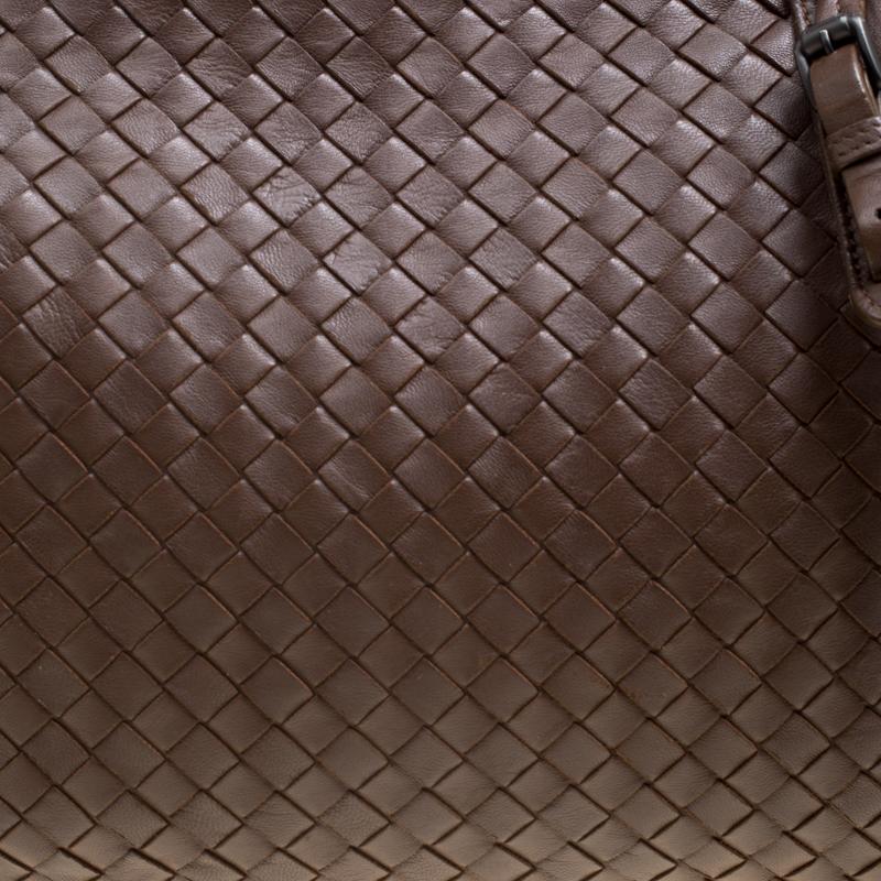 Bottega Veneta Brown Intrecciato Leather Nodini Shoulder Bag In Good Condition In Dubai, Al Qouz 2