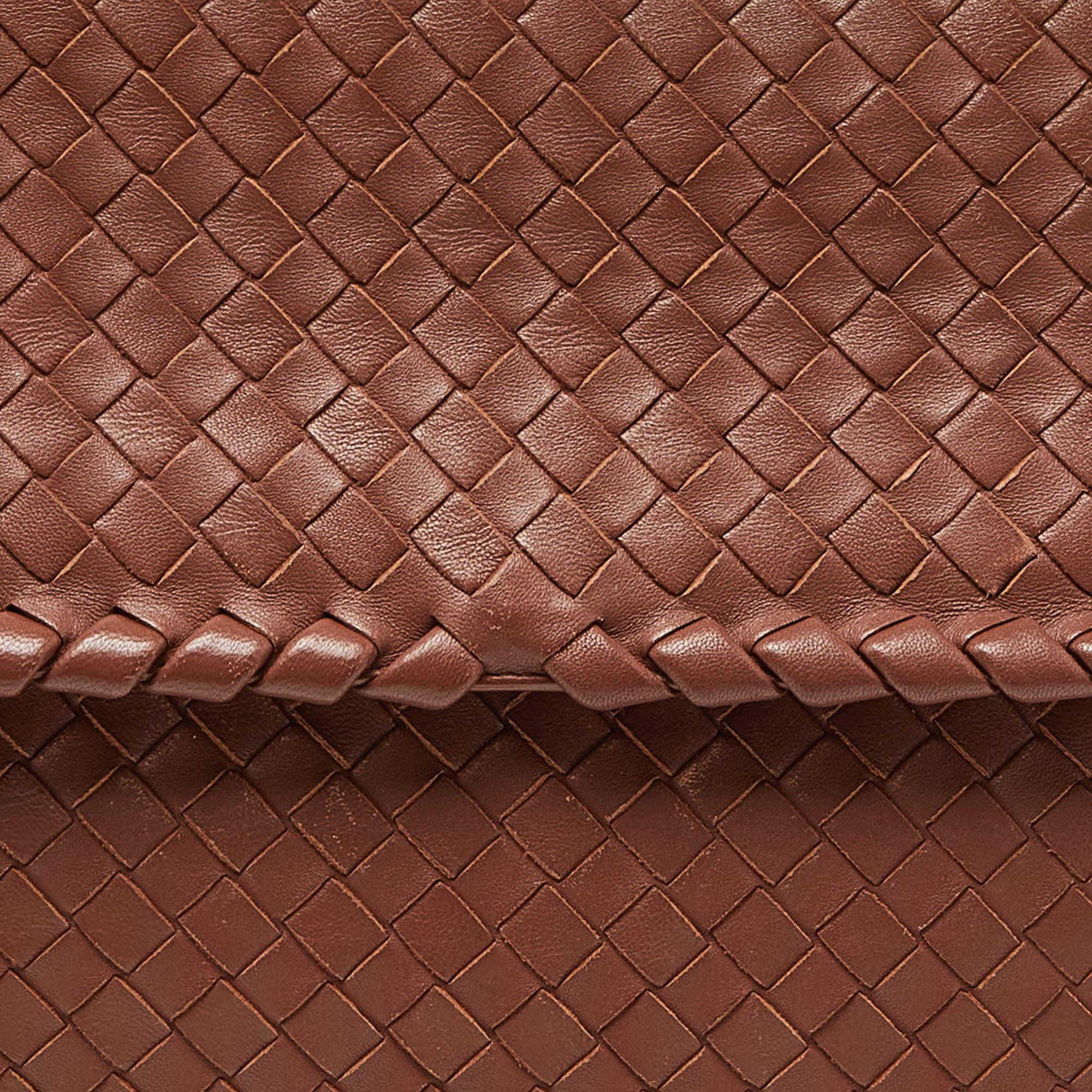 Bottega Veneta Brown Intrecciato Leather Olimpia Shoulder Bag For Sale 2