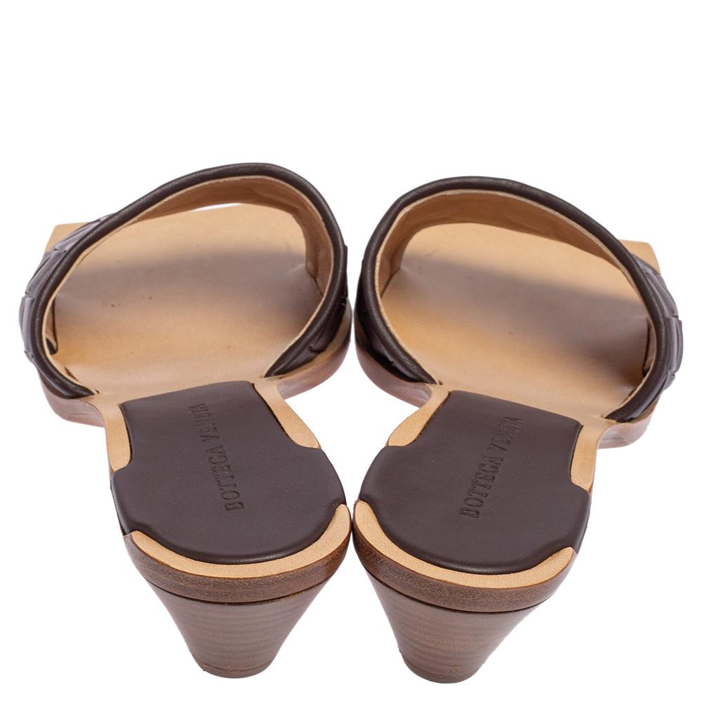 Women's Bottega Veneta Brown Intrecciato Leather Slide Sandals Size 37.5