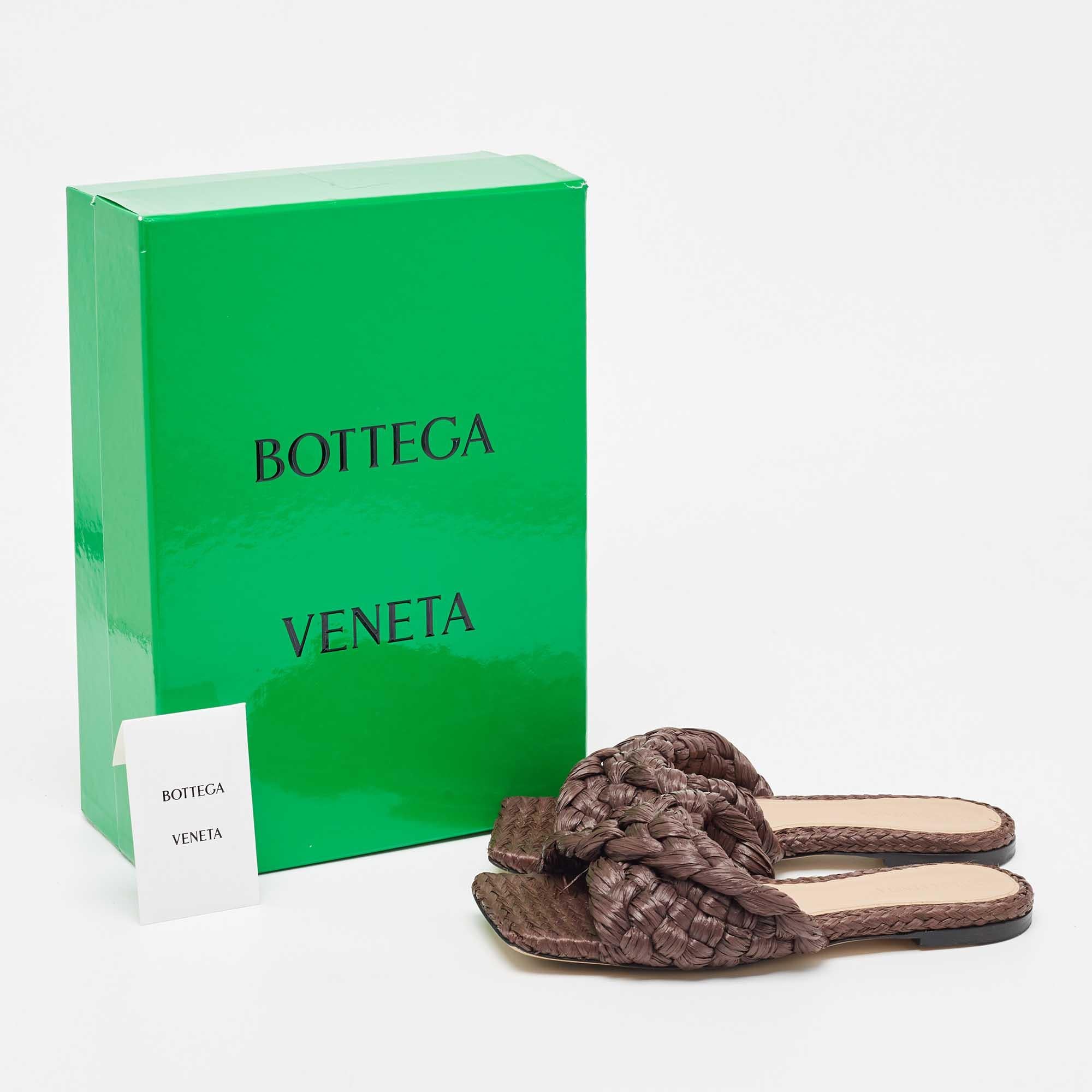 Bottega Veneta Brown Intrecciato Raffia Flat Slides Size 37.5 5