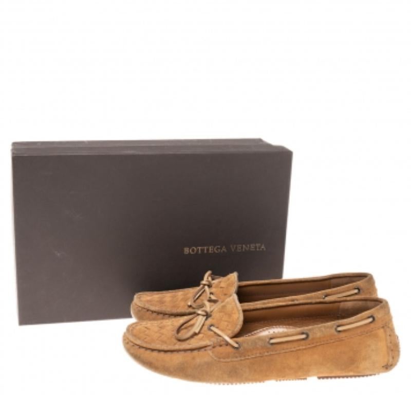 Bottega Veneta Mocassins en daim avec nœud Brown Intrecciato Taille 37 Pour femmes en vente