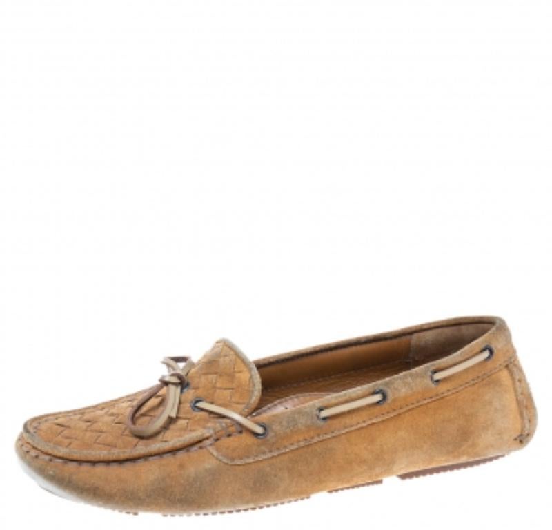 Bottega Veneta Mocassins en daim avec nœud Brown Intrecciato Taille 37 en vente 2