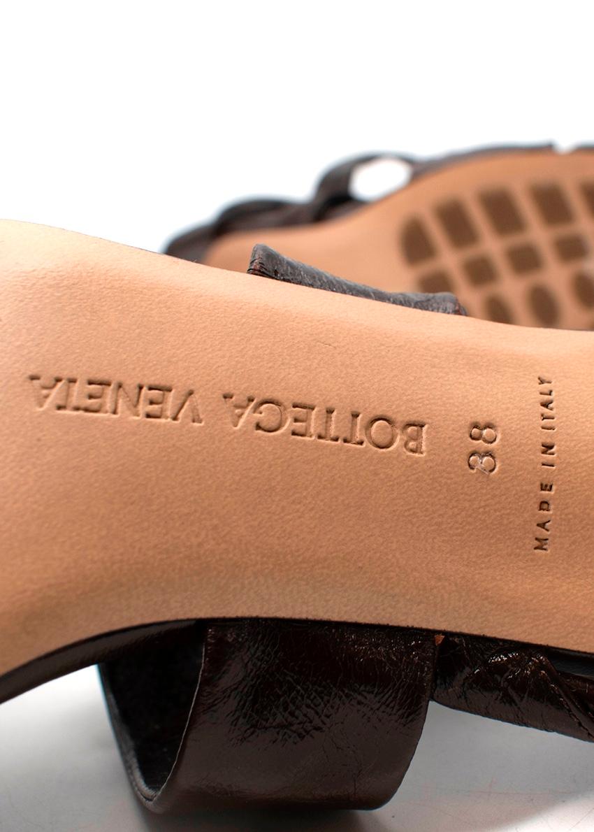 Braune BV Point Slingback-Pumps aus Leder von Bottega Veneta im Angebot 5