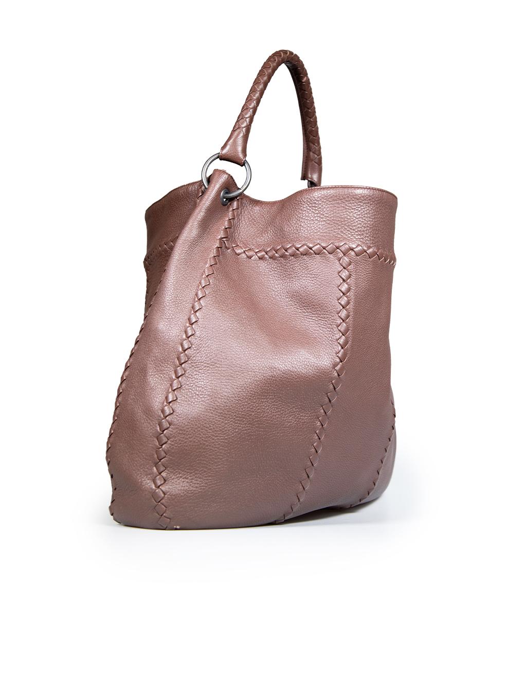 CONDITION is Very good. Minimal wear to the bag is evident. Small abrasions to handle strap, top sides, rear top, rear bottom and bottom. Light tarnishing to hardware on this used Bottega Veneta designer resale item.
 
 
 
 Details
 
 
 Brown
 
