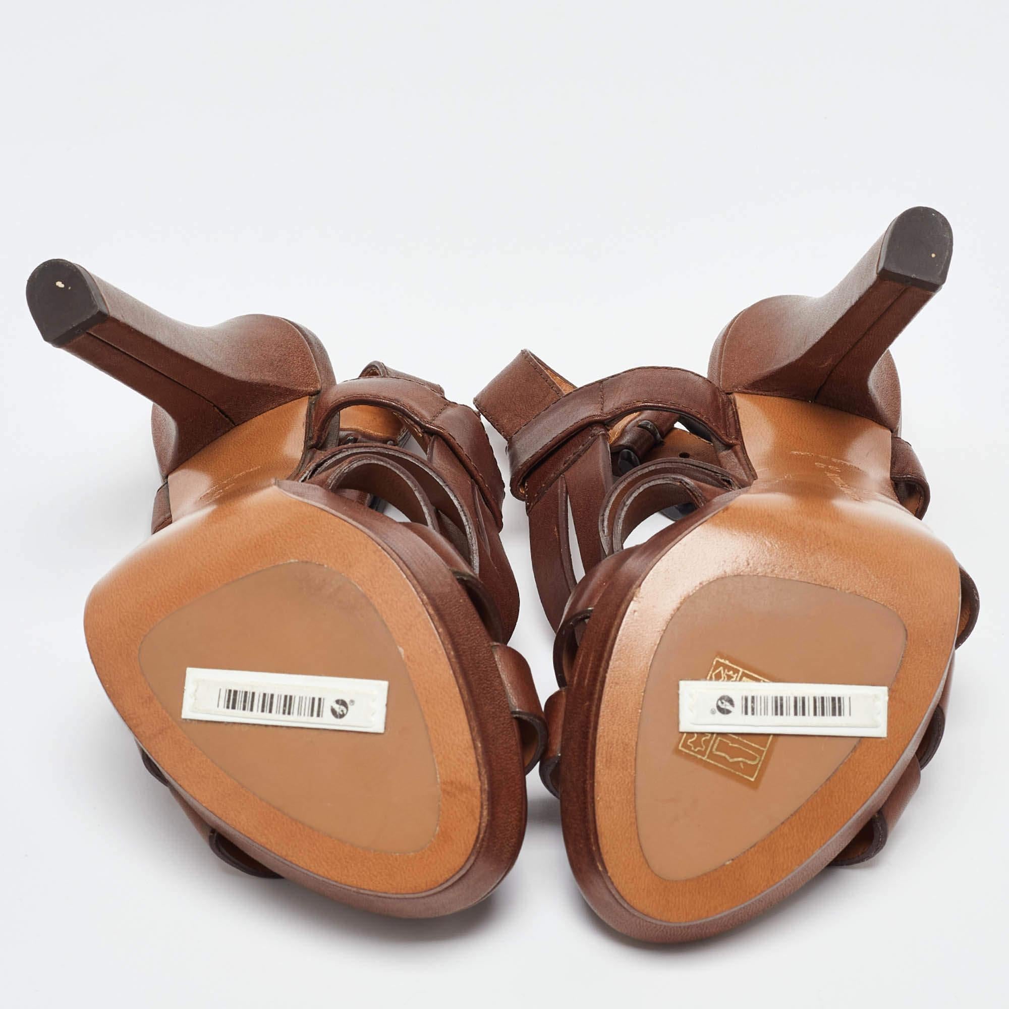 Bottega Veneta - Sandali con plateau in pelle marrone con cinturini incrociati Taglia 36 1
