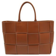 Bottega Veneta Brown Leather Large Arco Tote