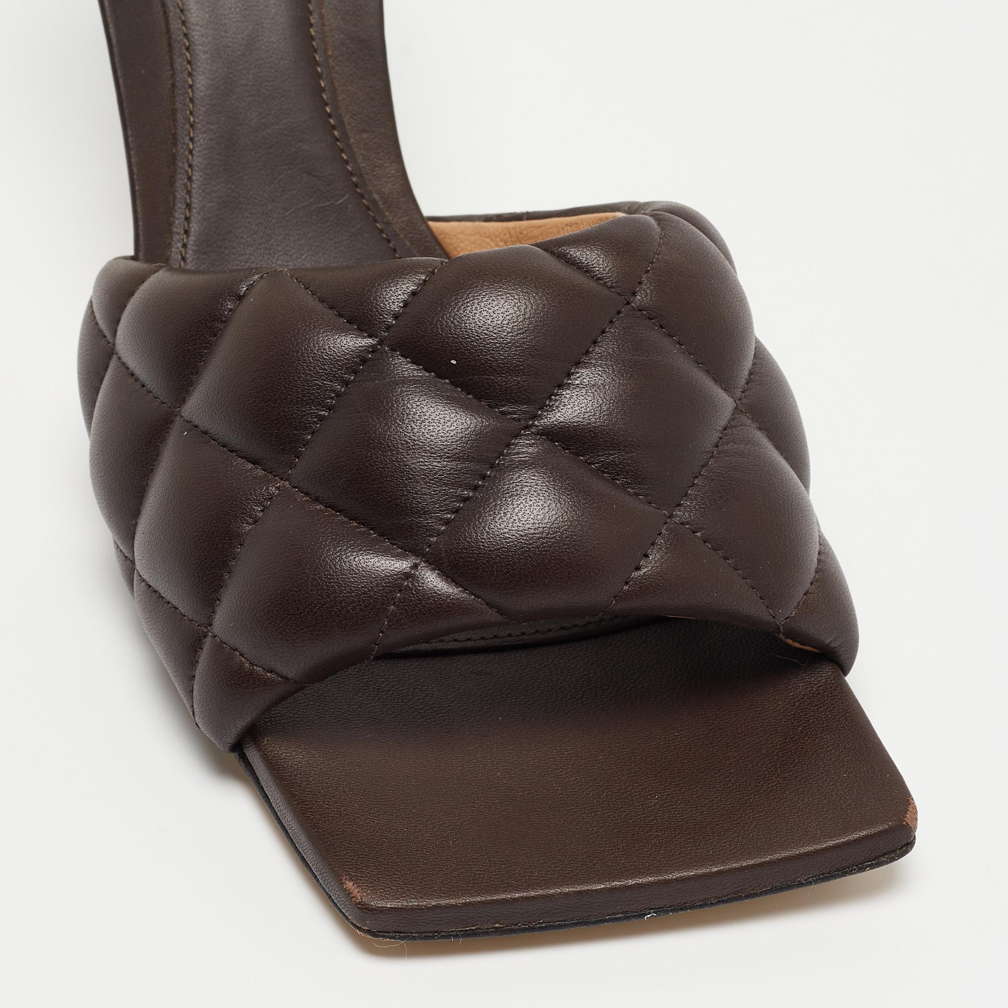 Women's Bottega Veneta Brown Leather Lido Slides Size 39 For Sale