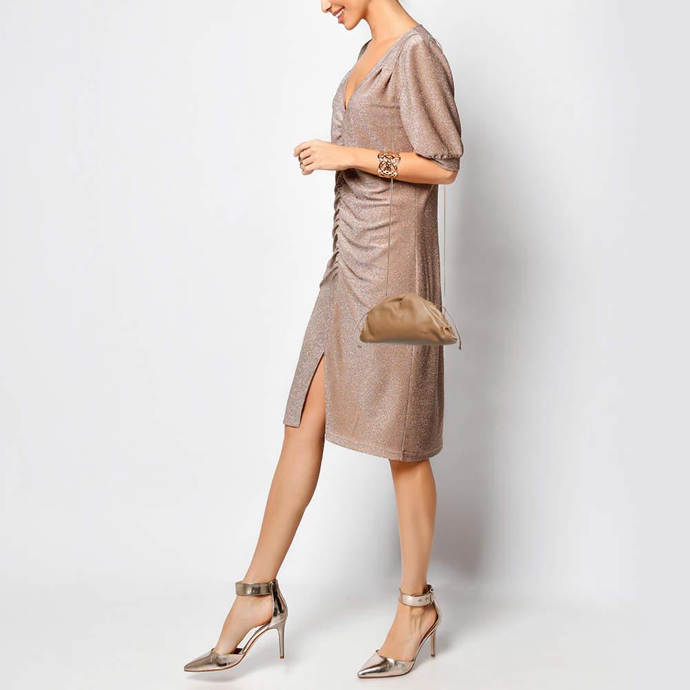 Bottega Veneta Brown Leather Mini The Pouch Bag In Good Condition For Sale In Dubai, Al Qouz 2