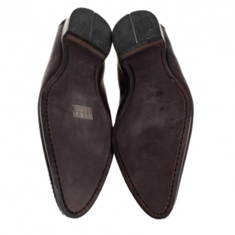 If you are on the lookout for a pair of snug shoes, this Bottega Veneta creation is the answer. Crafted from leather and designed into a lovely shape, this pair of loafers brings a blend of luxury and comfort. They feature comfortable insoles and