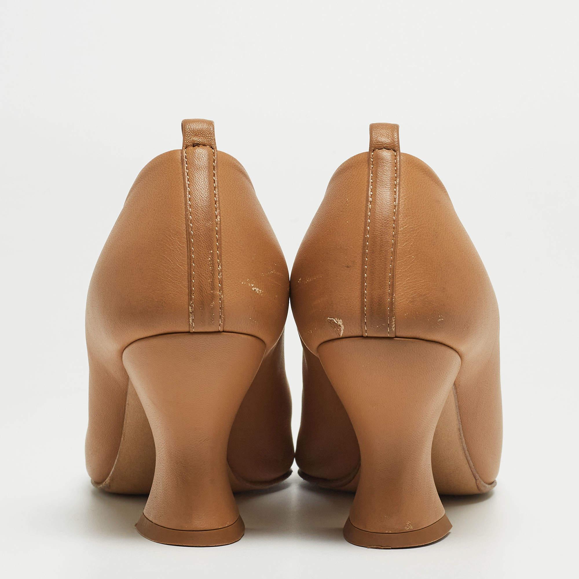 Bottega Veneta - Escarpins à bout pointu en cuir Brown - Taille 36 Pour femmes en vente