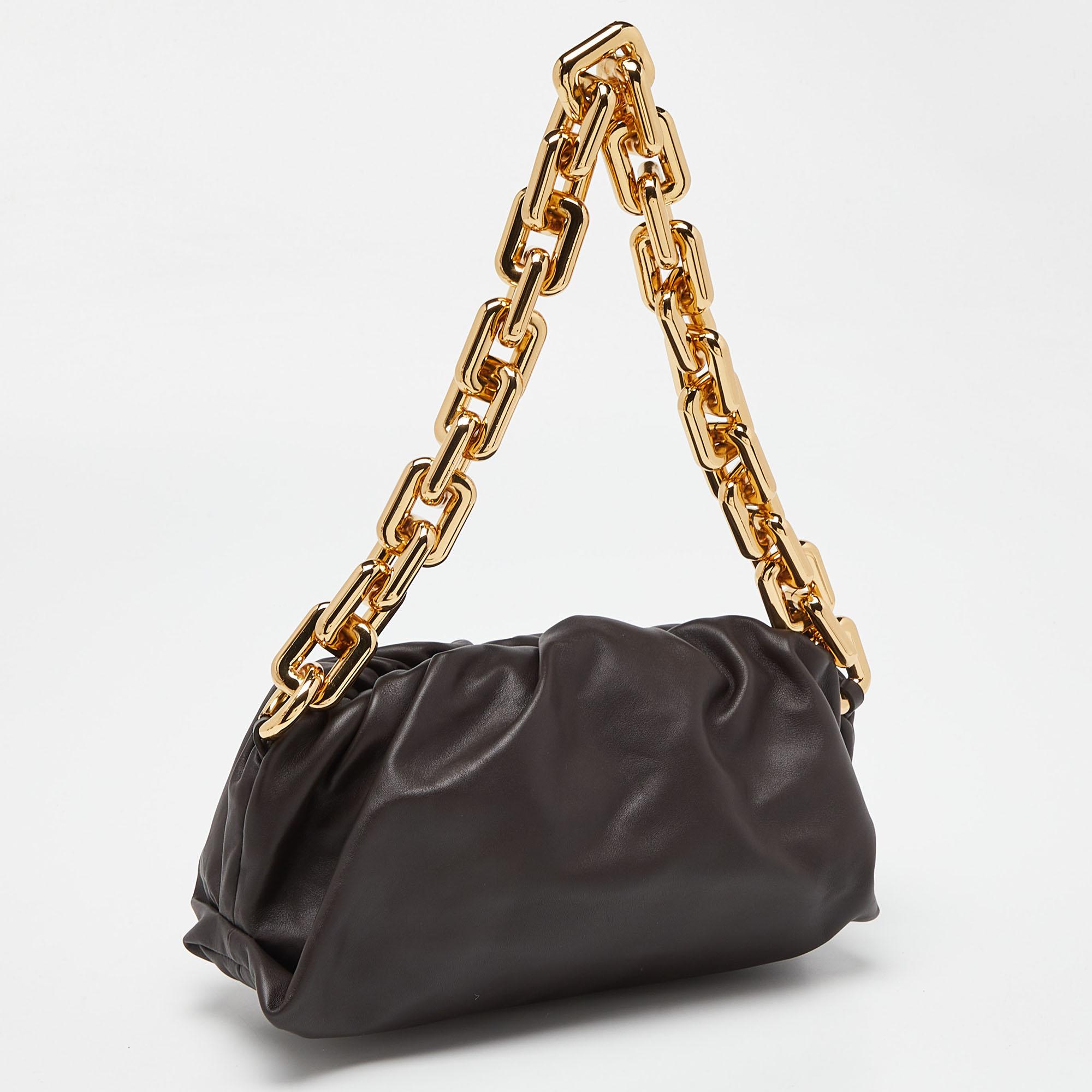 Bottega Veneta Brown Leather The Chain Pouch Bag In Good Condition In Dubai, Al Qouz 2