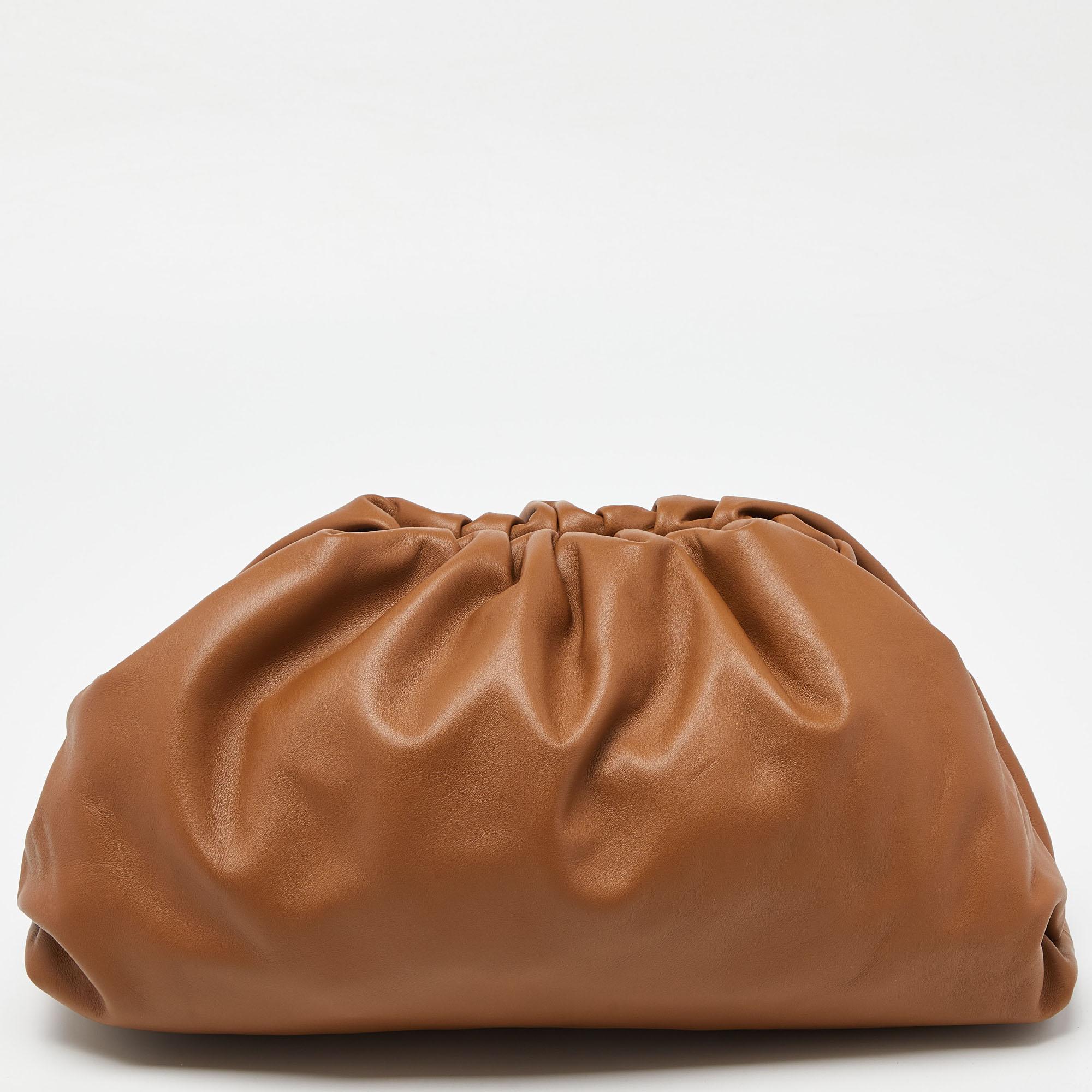 Women's Bottega Veneta Brown Leather The Pouch Clutch
