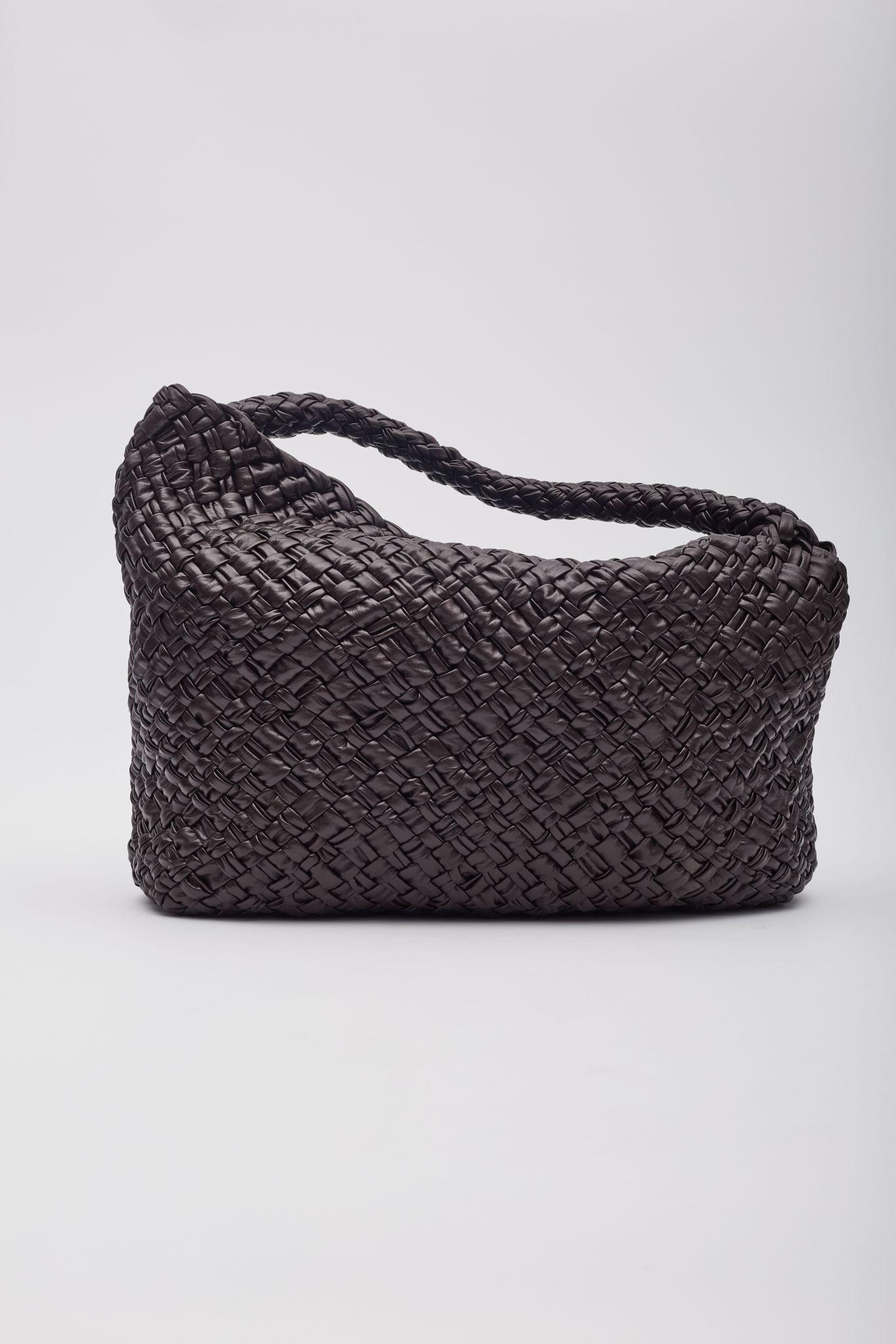Bottega Veneta Brown Leather Tosca Hobo Bag XL In Excellent Condition For Sale In Montreal, Quebec