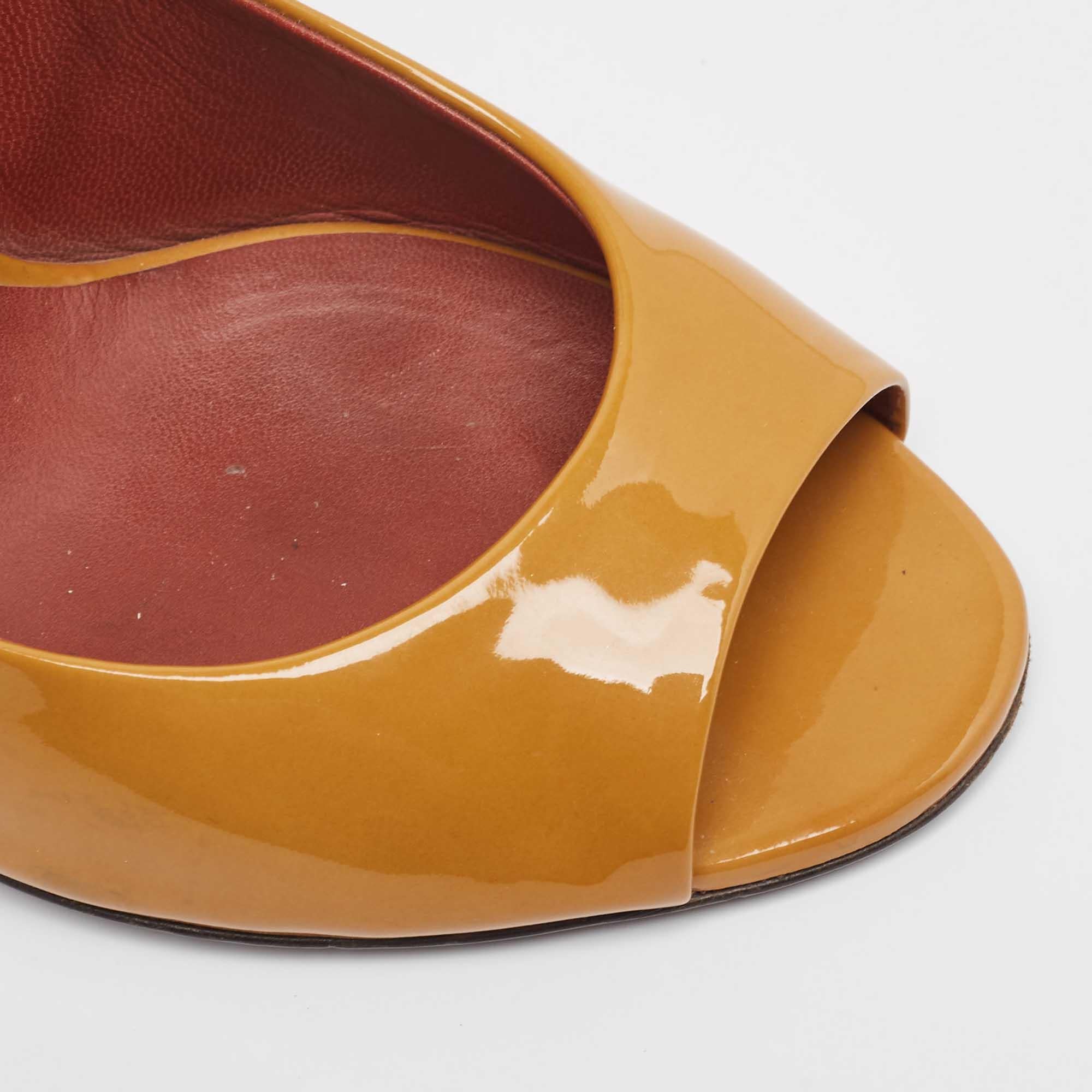 Bottega Veneta Brown Patent Leather Peep Toe Pumps Size 40 For Sale 4
