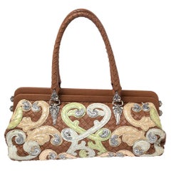 Bestickte Schultertasche aus braunem perforiertem Intrecciato-Leder von Bottega Veneta