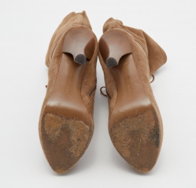 Bottega Veneta - Bottes mi-mollets en cuir et daim perforé - Brown - Taille 36.5 en vente 2