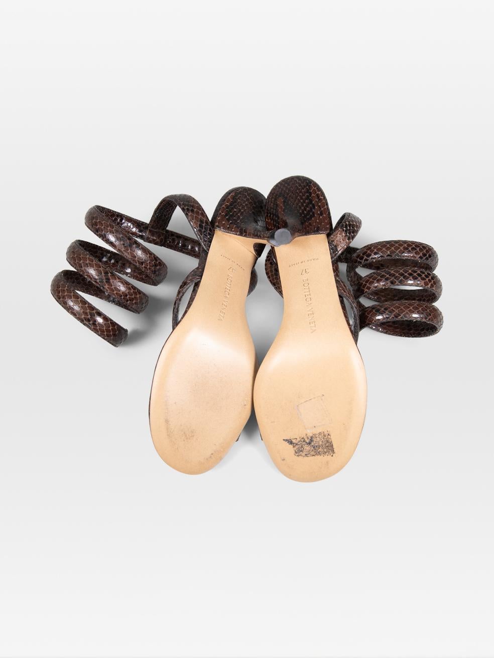 Bottega Veneta Brown Snakeskin Spiral Sandals Size IT 37 In Good Condition In London, GB