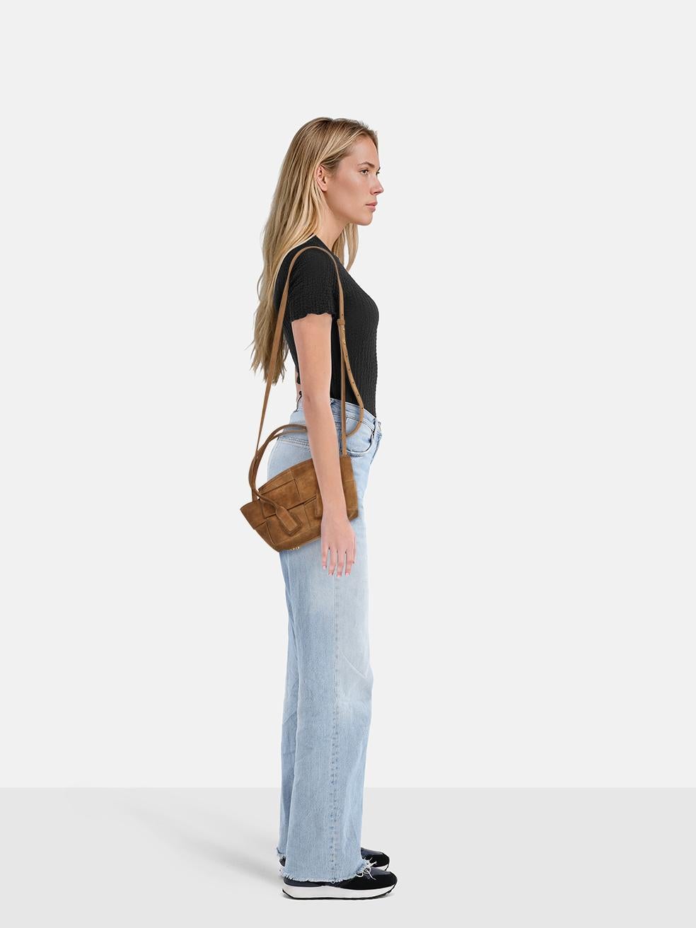 CONDITION is Verygood. Minimal wear to the bag is evident. Minimal wear to the front, front flap, back, base corners and both handles where discolouration is visible. Abrasion on the front flap and back where abrasion is visible. Scratching and