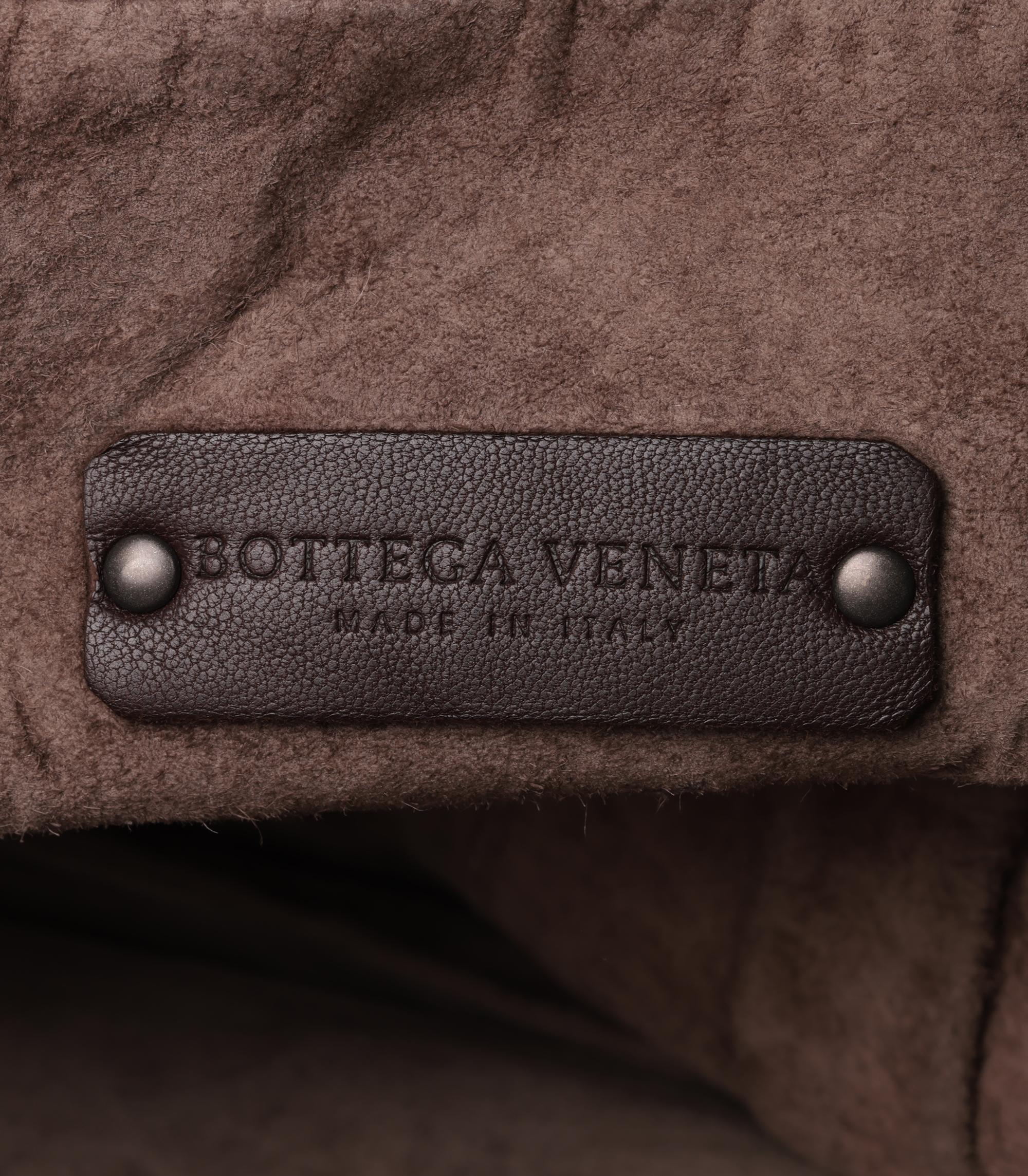 Bottega Veneta Tote Intrecciato in pelle di vitello intrecciata marrone in vendita 5