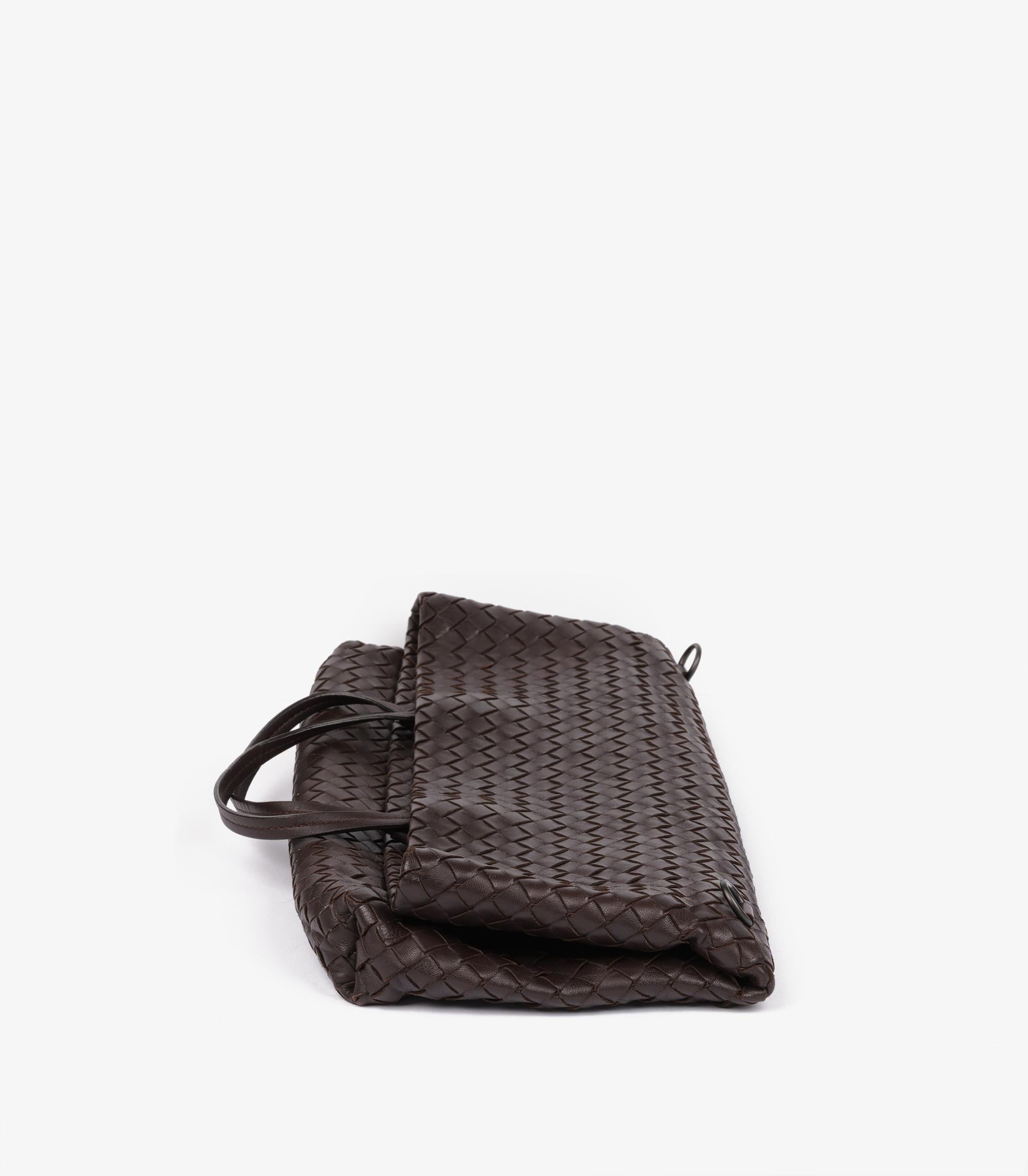 da uomo o donna Bottega Veneta Tote Intrecciato in pelle di vitello intrecciata marrone in vendita