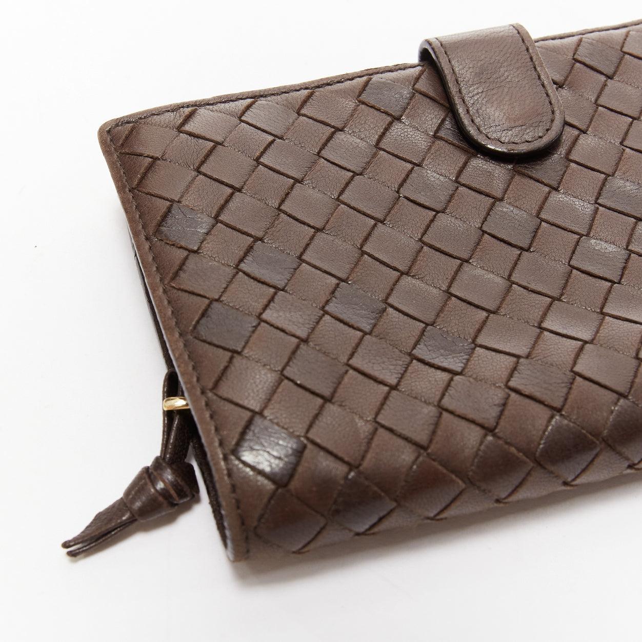 BOTTEGA VENETA brown woven intrecciato leather gold zip long wallet For Sale 1