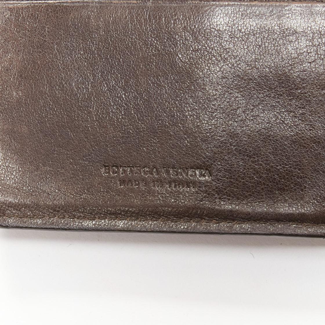 BOTTEGA VENETA portefeuille long en cuir intrecciato tressé marron avec fermeture éclair dorée en vente 4
