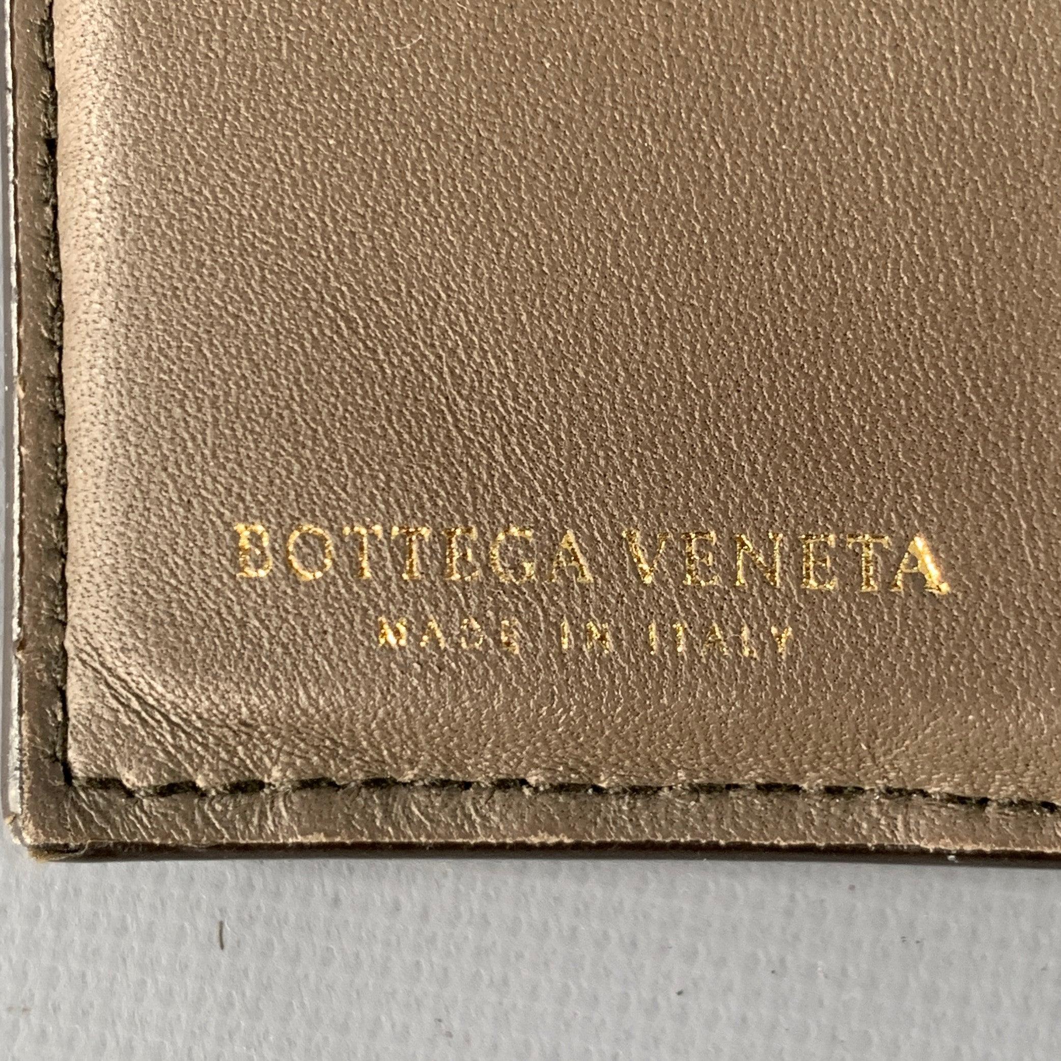 BOTTEGA VENETA Brown Woven Leather Intrecciato Small Flap Wallet For Sale 1