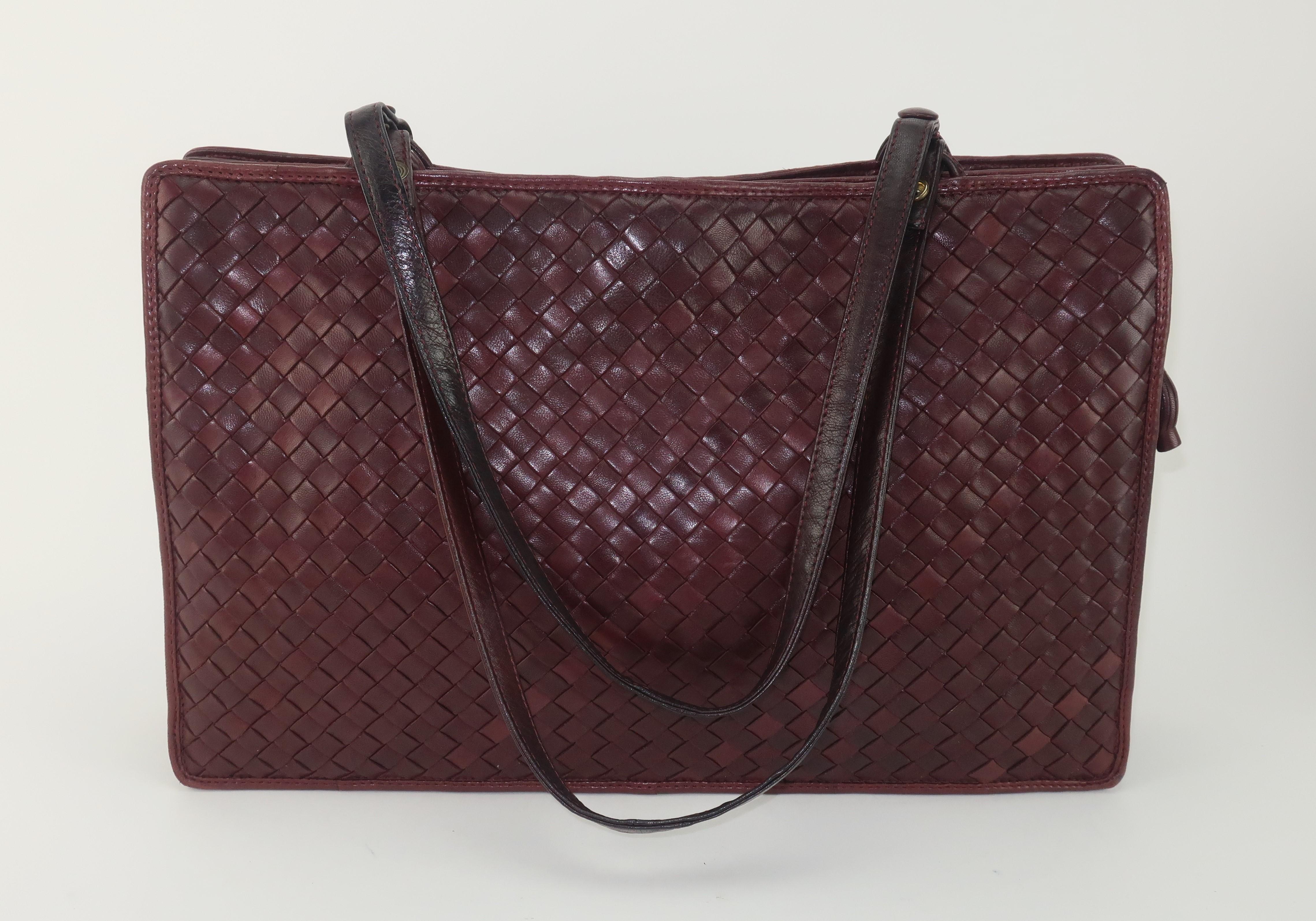 'When your own initials are enough' ... the iconic philosophy of the Italian fashion house, Bottega Veneta.  Bottega's unique 'intrecciato' woven leather design speaks volumes about style and quality without the necessity of a logo.  This beautiful