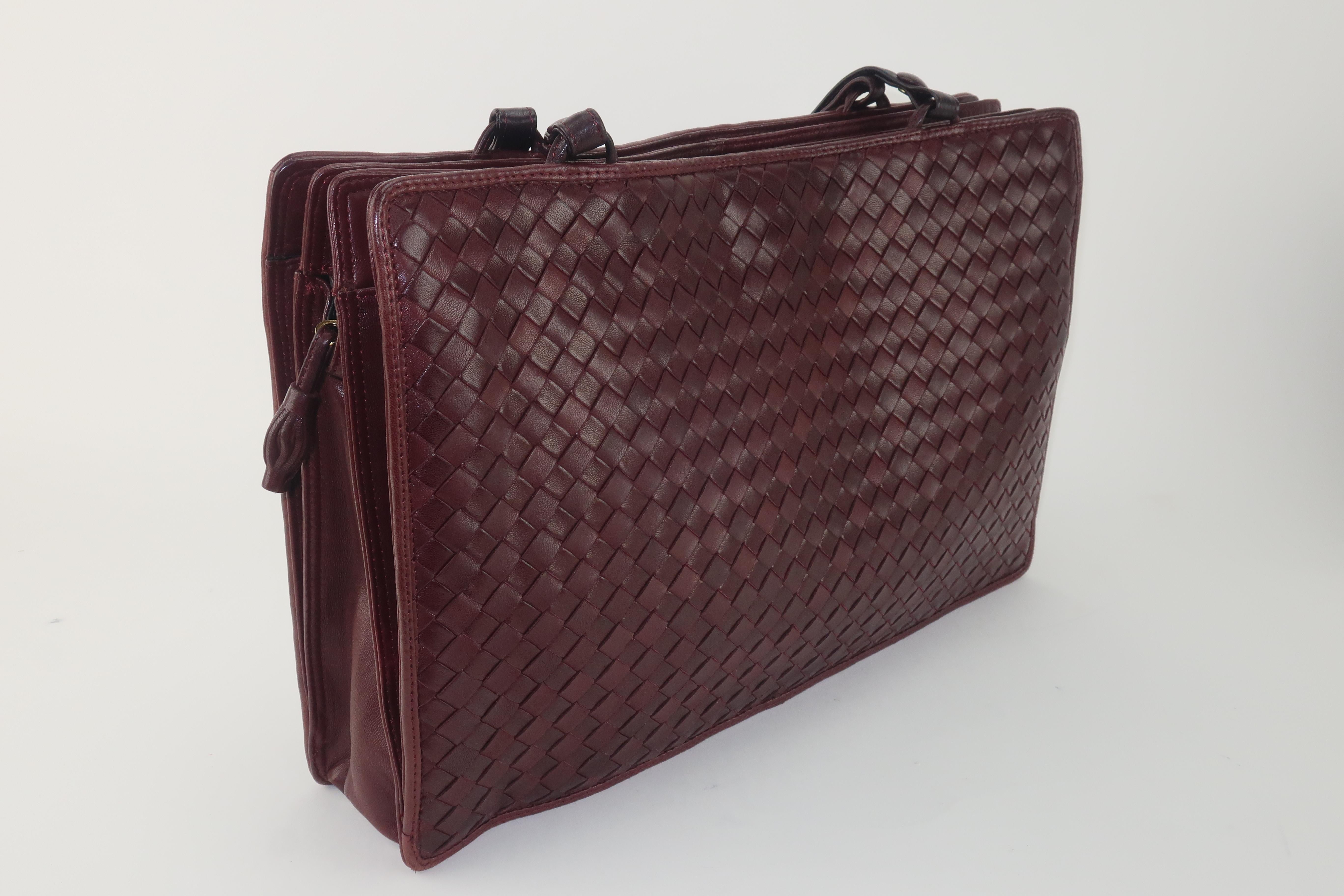 Bottega Veneta Burgundy Brown Intrecciato Leather Handbag, C.1980 In Good Condition In Atlanta, GA