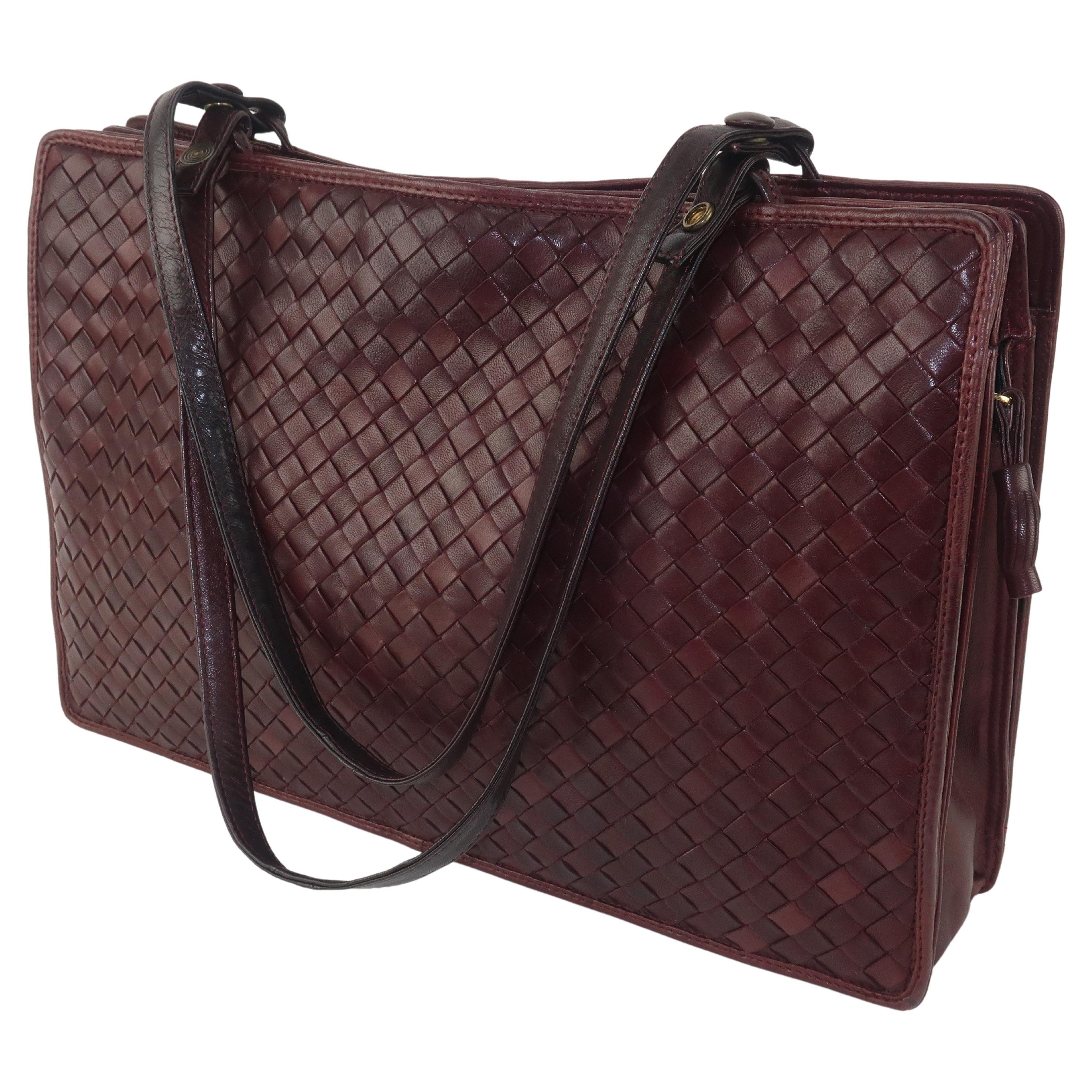 Bottega Veneta Rich Lambskin Signature Taupe Woven Double-Handle Shoulder  Bag For Sale at 1stDibs