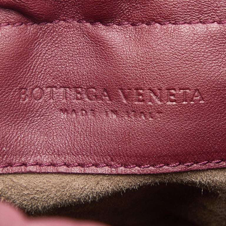 Bottega Burgundy Intrecciato Leather Bucket Bag For Sale at 1stDibs