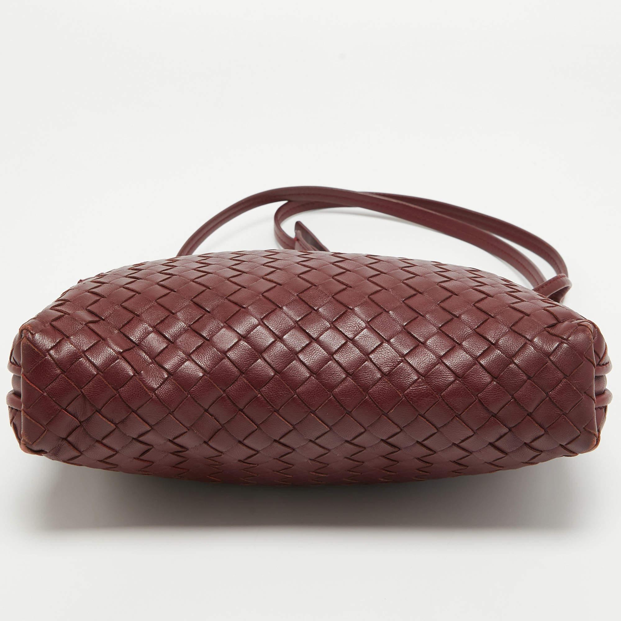 Bottega Veneta Burgundy Intrecciato Leather Nodini Crossbody Bag For Sale 6