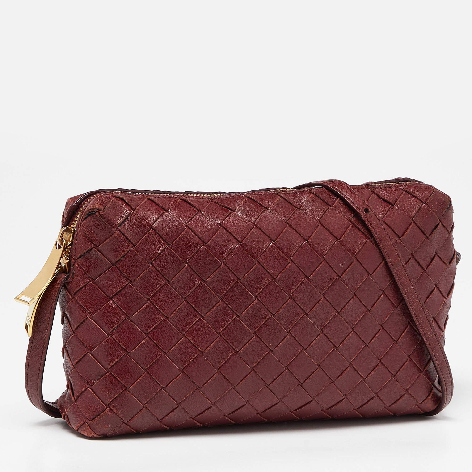 Bottega Veneta Burgundy Intrecciato Leather Nodini Shoulder Bag For Sale 3