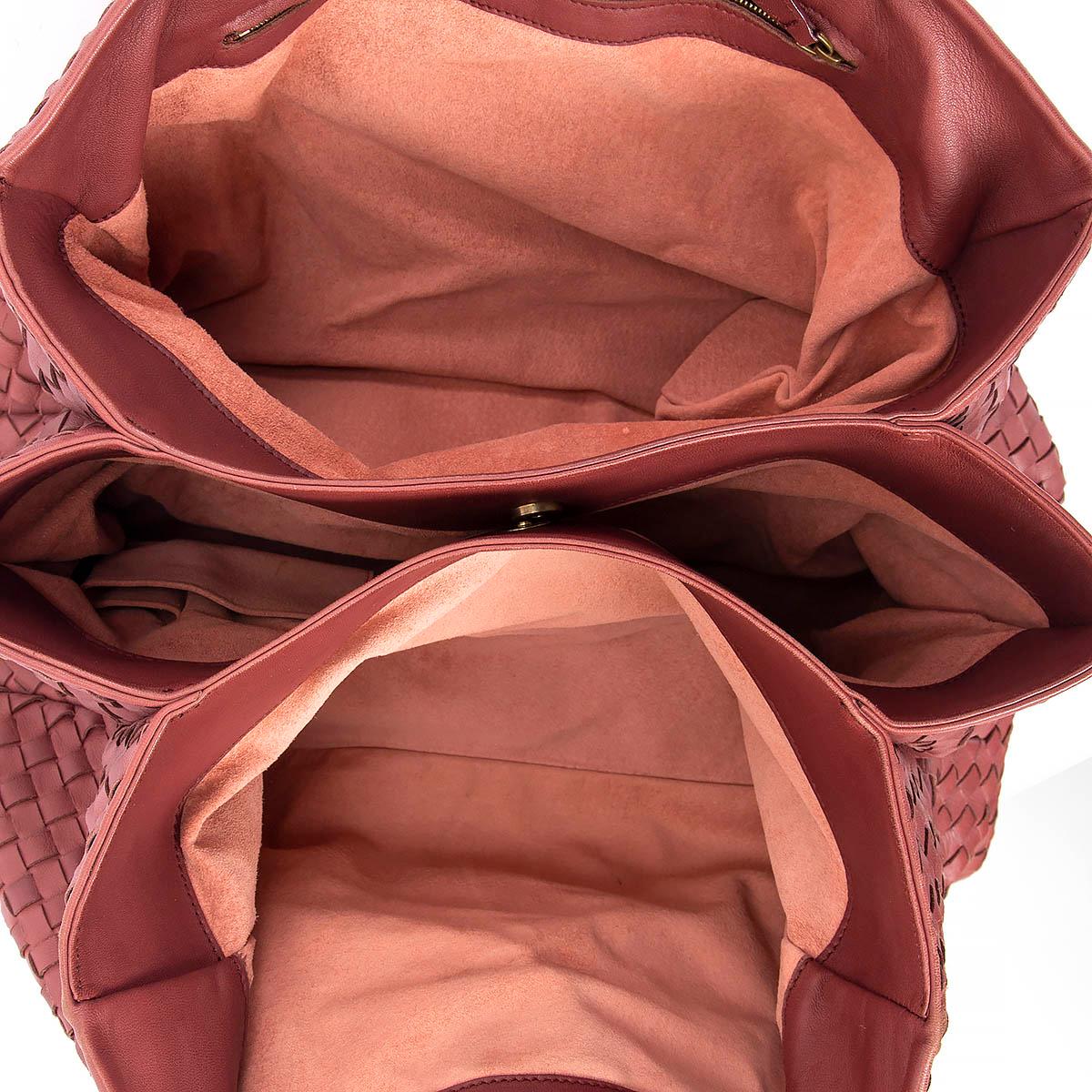 Women's BOTTEGA VENETA burgundy Intrecciato leather ROMA MEDIUM TOTE Bag For Sale